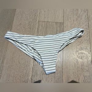 Boys and arrows striped, cheeky bottoms medium